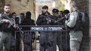 قوات الاحتلال في القدس العدو الصهيوني يعتقل أحد حراس المسجد الأقصى