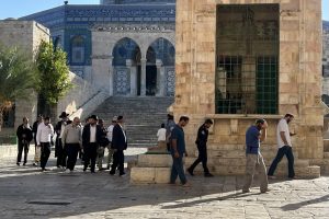 مستوطنون إسرائيليون يقتحمون المسجد الأقصى بمناسبة السنة العبرية مستوطنون يدنسون الأقصى