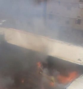 إخماد حريق في ورشة نجارة بصنعاء