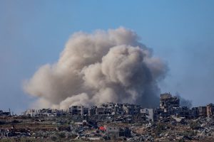 استشهاد 10 فلسطينيين وإصابة العشرات بقصف صهيوني مناطق في غزة