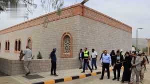 M98VXkgqyPpGVi4nckSnoXqT_8wj-0FT جامعة صنعاء تتسلّم مبنى الأطراف الصناعية والتعويضية من ” الصليب الأحمر”