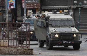 37 إصابة جراء اقتحام العدو الصهيوني البلدة القديمة في نابلس
