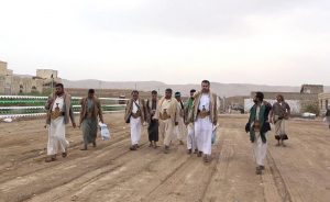 محافظ مأرب يتفقد التجهيزات بساحة الرسول الأعظم في مديرية صرواح