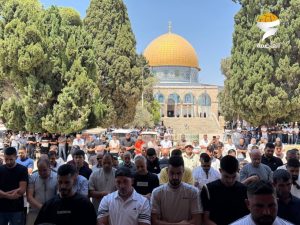 45 ألف يؤدون صلاة الجمعة في المسجد الأقصى
