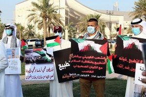 CtuzqfwlGcSnyjS88NcKiw2x5n4N-3Ug مواطنون كويتيون: استثناء “الصهاينة” من دخول الكويت يعكس موقف الدولة ضد التطبيع