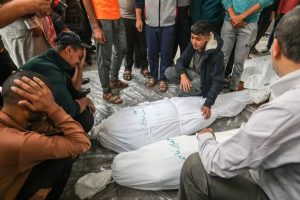 IMG_20250816_000057_092 مجزرة جديدة.. العدو الإسرائيلي يستهدف مدرسة وسط مدينة غزة