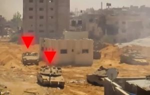 “القسام” تستهدف 3 دبابات وناقلة جند صهيونية شمال قطاع غزة
