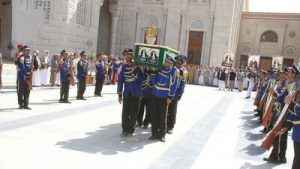 بموكب جنائزي مهيب.. تشييع جثمان فقيد الوطن الشيخ محمد محمد الزايدي