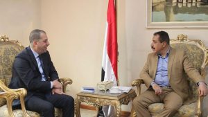 وزير الخارجية يشدد على ضرورة التزام برنامج الأغذية العالمي بالمعايير والمقاييس الدولية