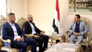 وزير الخارجية يبحث مع رئيس بعثة أطباء بلا حدود سبل تعزيز الاستجابة الإنسانية