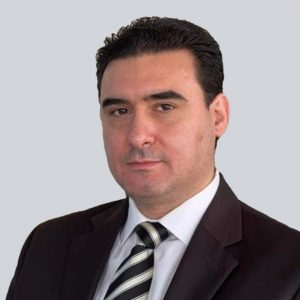أحمد الصباهي المقتاتون على جسد المقاومة
