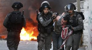 العدو الصهيوني يعتقل 33 عاملاً فلسطينياً من قرية أم طوبا جنوب القدس