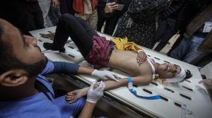 العدوان على غزة استشهاد 8 مواطنين فلسطينيين إثر قصف العدو الصهيوني منزلا في حي الزيتون