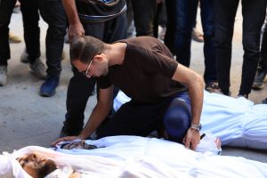 استشهاد 10 مواطنين فلسطينيين في قصف  العدو على مدينة غزة
