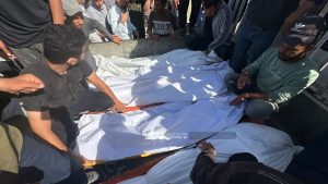استشهاد 4 فلسطينيين بينهم مواطنة وطفلها في قصف العدو عدة مناطق في قطاع غزة