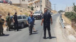 17567356041228 مستوطن صهيوني يدهس طفلة جنوبي الخليل