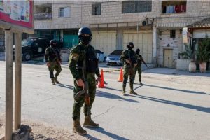 أجهزة أمن السلطة تعتقل أسرى فلسطينيين محررين في سلفيت