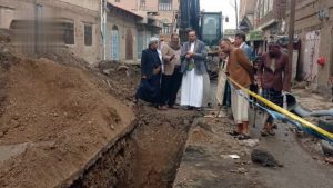 عباد يتفقد سير تنفيذ مشروع تأهيل محطة معالجة مياه الصرف الصحي في مديرية شعوب