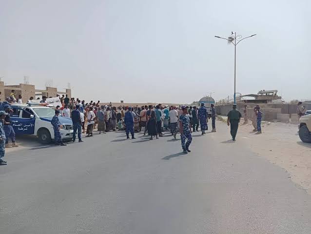 احتجاجات غاضبة في حضرموت ضد التجريف الواسع للثروة السمكية