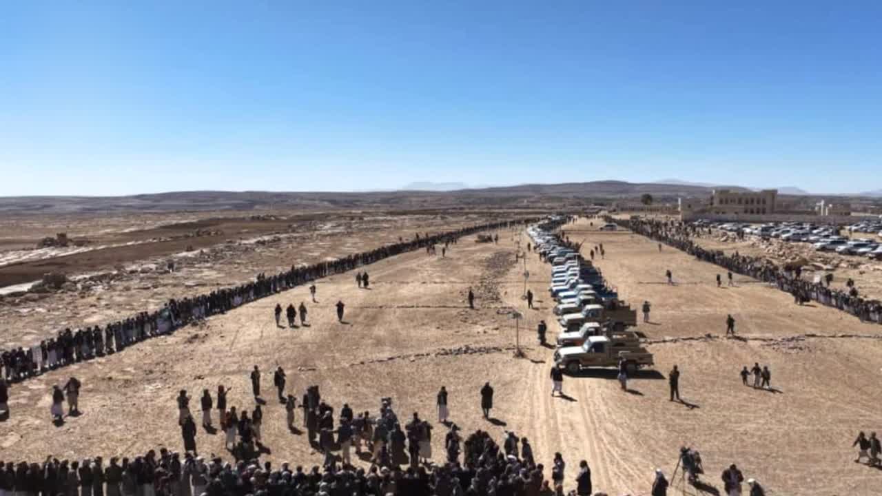 قبائل عمران تؤكد الوفاء لتضحيات الشهداء والجهوزية لمواجهة أي تصعيد