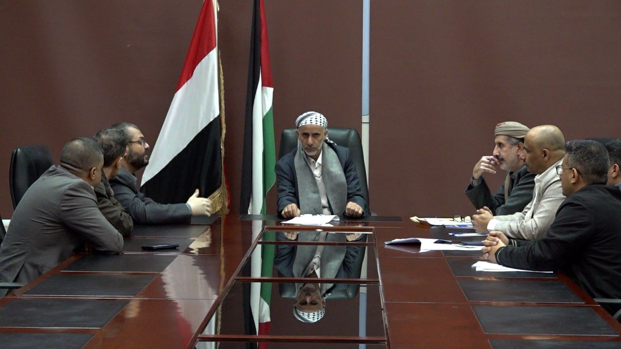 برئاسة العلامة مفتاح.. اجتماع حكومي بصنعاء يُقر تدابير عاجلة لتعزيز المتطلبات التشغيلية لمركز علاج الحروق والتجميل