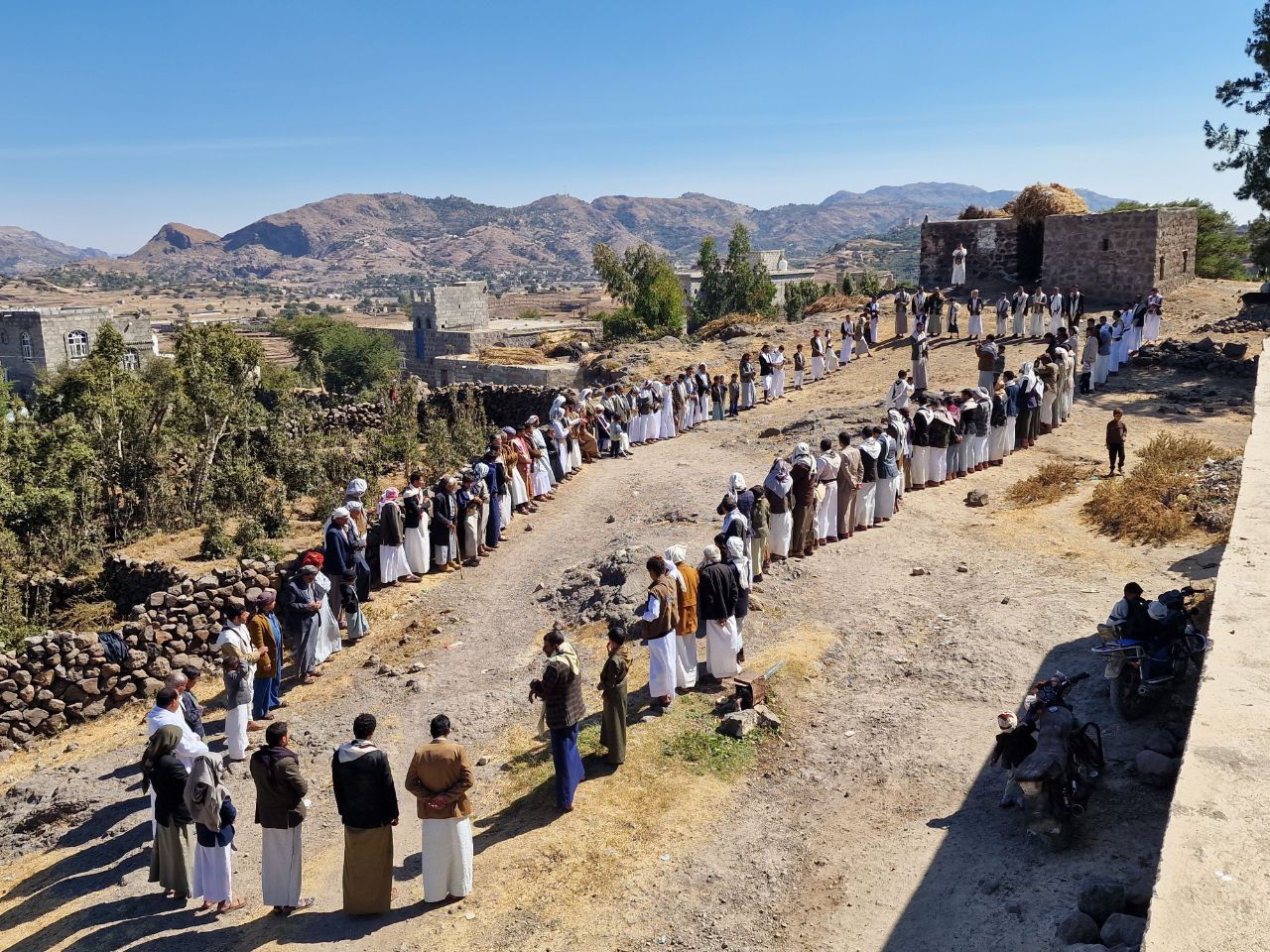 وقفات في ذمار تأكيدا على الجهوزية العالية لمواجهة الأعداء وتنديداً بجرائم العدو الصهيوني