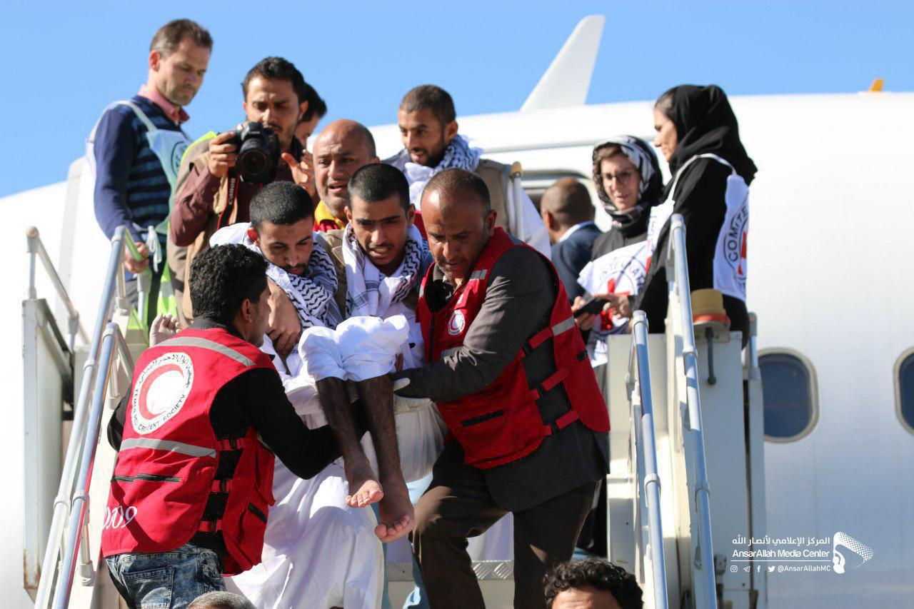 ملف الأسرى يعود للواجهة.. هل تنجح مباحثات مسقط في كسر الجمود؟