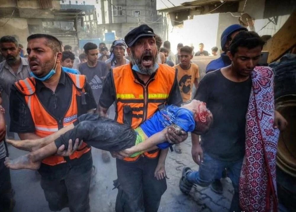 الدفاع المدني يناشد العالم بالضغط على العدو الصهيوني لإدخال المعدت انتشال جثامين