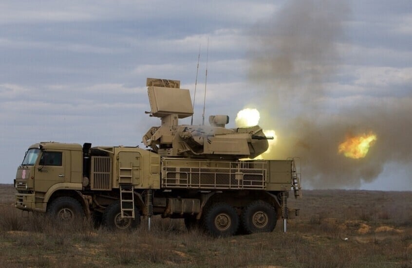 ليلة المسيّرات الكبرى: الدفاع الجوي الروسي يحبط هجوماً بـ 99 طائرة.. وتدمير فريق إجلاء “هيمارس” بتشيرنيغيف