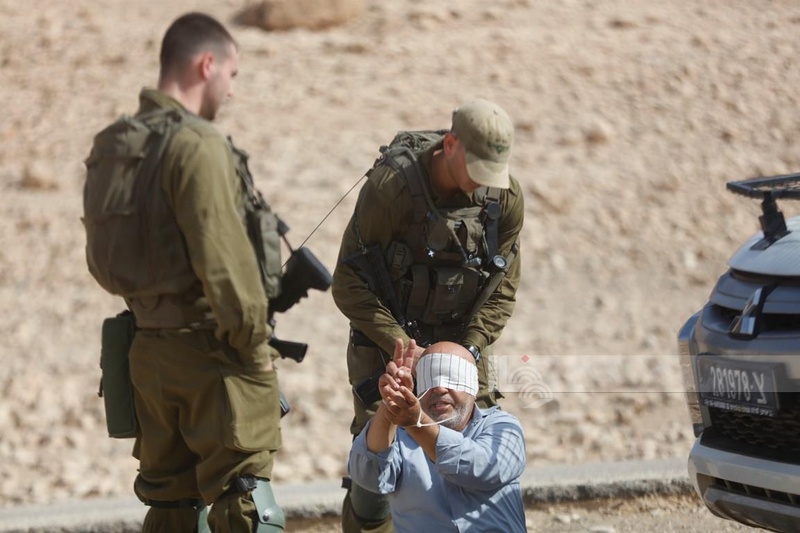 العدو الصهيوني يصيب مواطن فلسطيني في القدس ويعتقل آخر في الخليل ويقتحم شرق رام الله