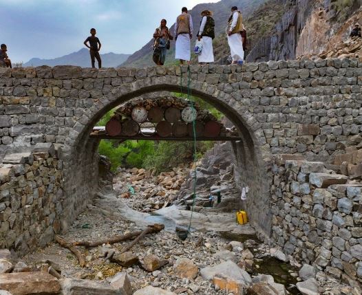 ريـمـة.. مشاريع طرق وحواجز مائية