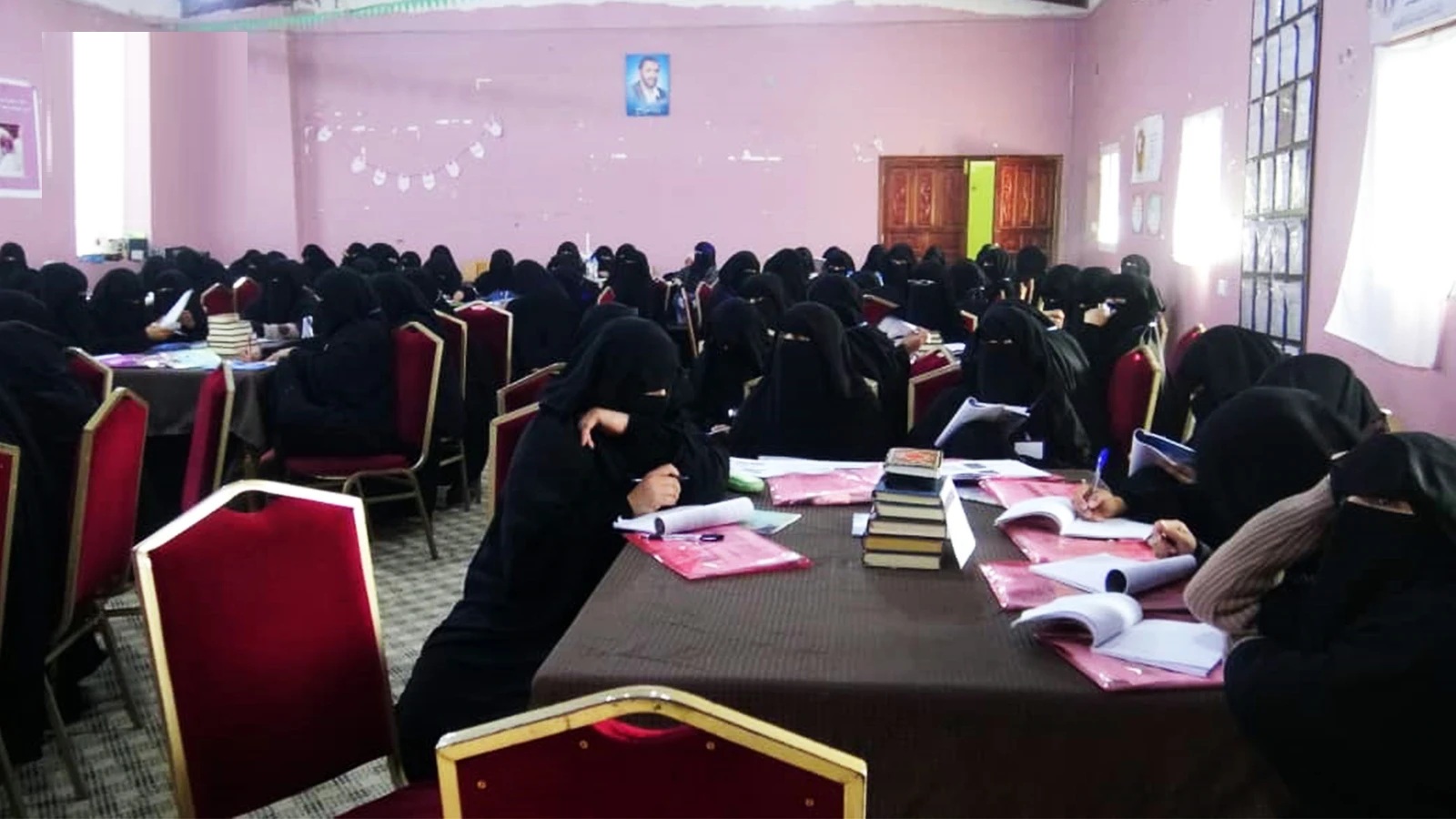 الهيئة النسائية الثقافية تنظم ورشة تدريبية متخصصة ضمن أنشطة الدورات الصيفية