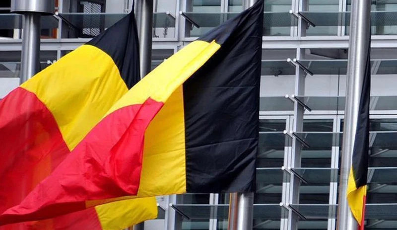 بلجيكا تفرض حظرا شاملا على تصدير ونقل الاسلحة الى الكيان الاسرائيلي