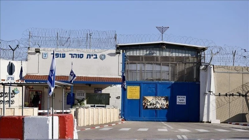 70 أسيرة يقضين رمضان في سجن الدامون وسط حرمان وإهمال طبي