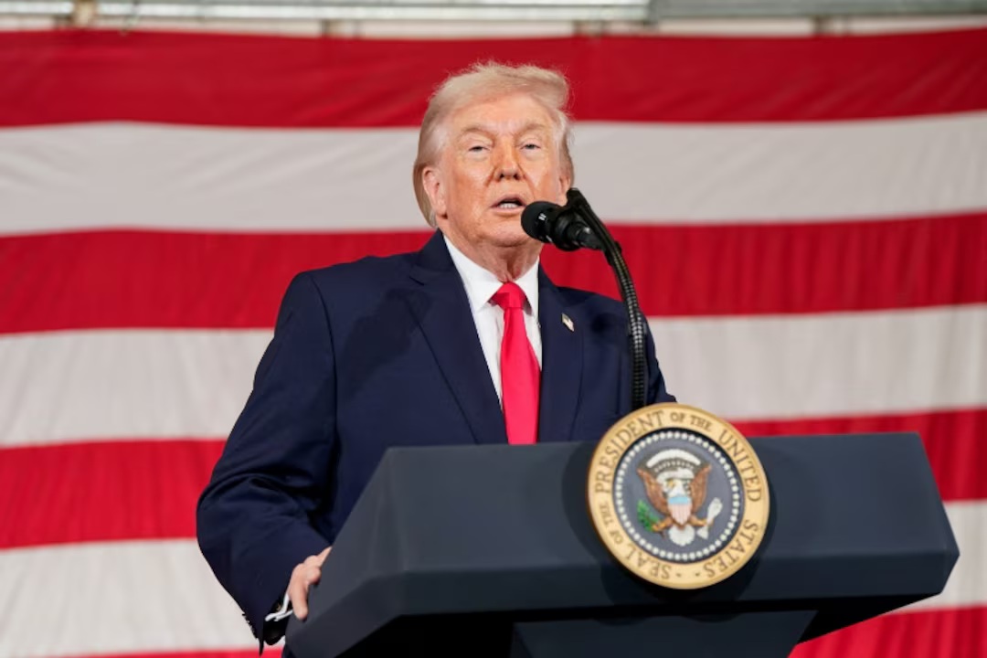 ترامب يزعم تخفيف “إسرائيل” الحظر في غزة قريباً