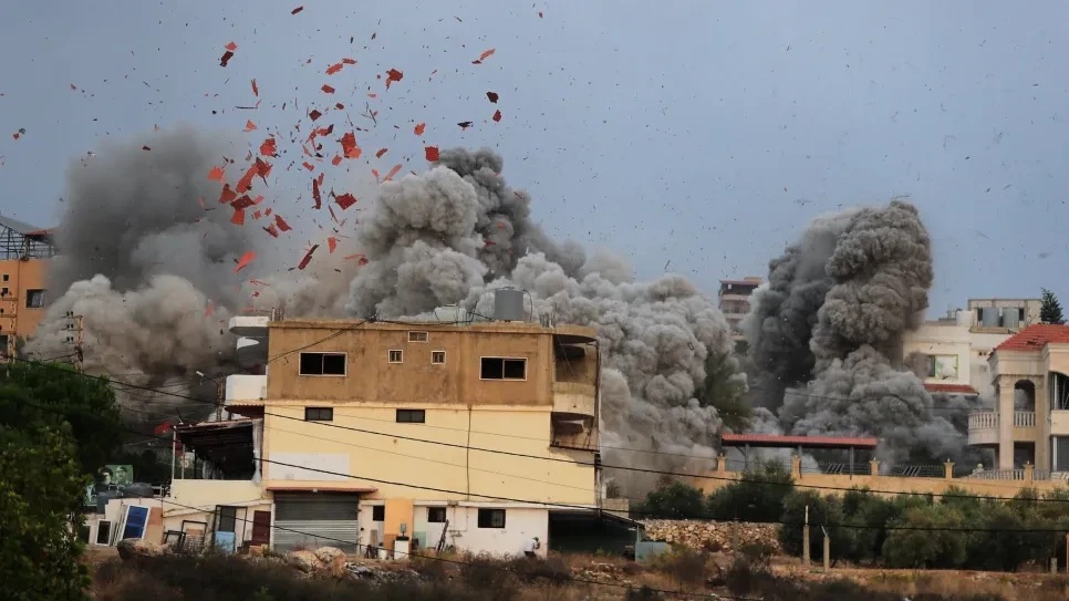 قصف ونسف منازل وإطلاق مكثف للرصاص.. جيش الاحتلال يواصل خرق اتفاق غزة