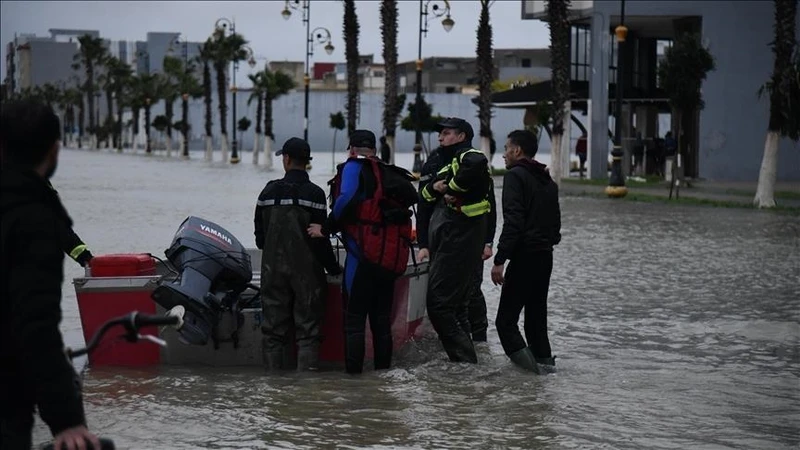 المغرب يواصل اجلاء السكان من مناطق متضررة بالفيضانات