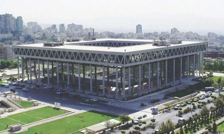 هجمات أمريكية تستهدف هيئة الإذاعة والتلفزيون الإيرانية