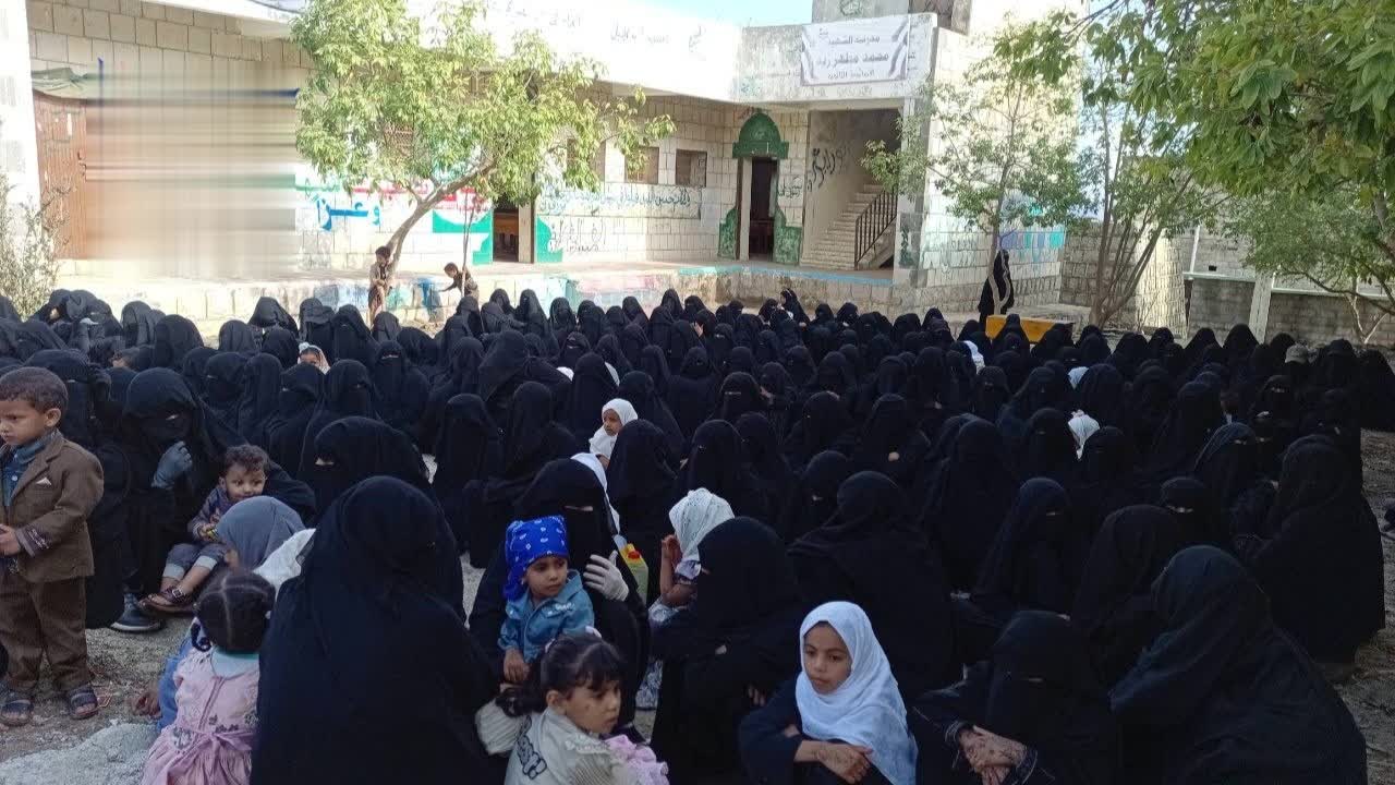 وقفات نسائية في حجة بيوم الصمود الوطني وتضامناً مع لبنان وإيران