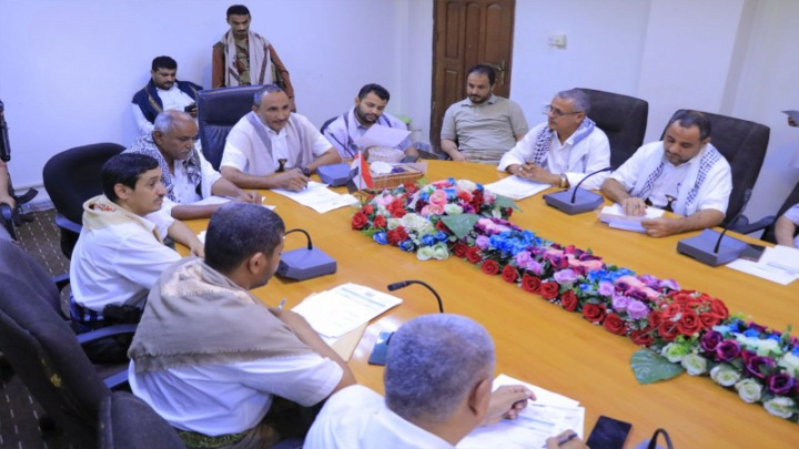 اجتماع في الحديدة يناقش مصفوفة التدخلات الخدمية وخطة عيد الفطر