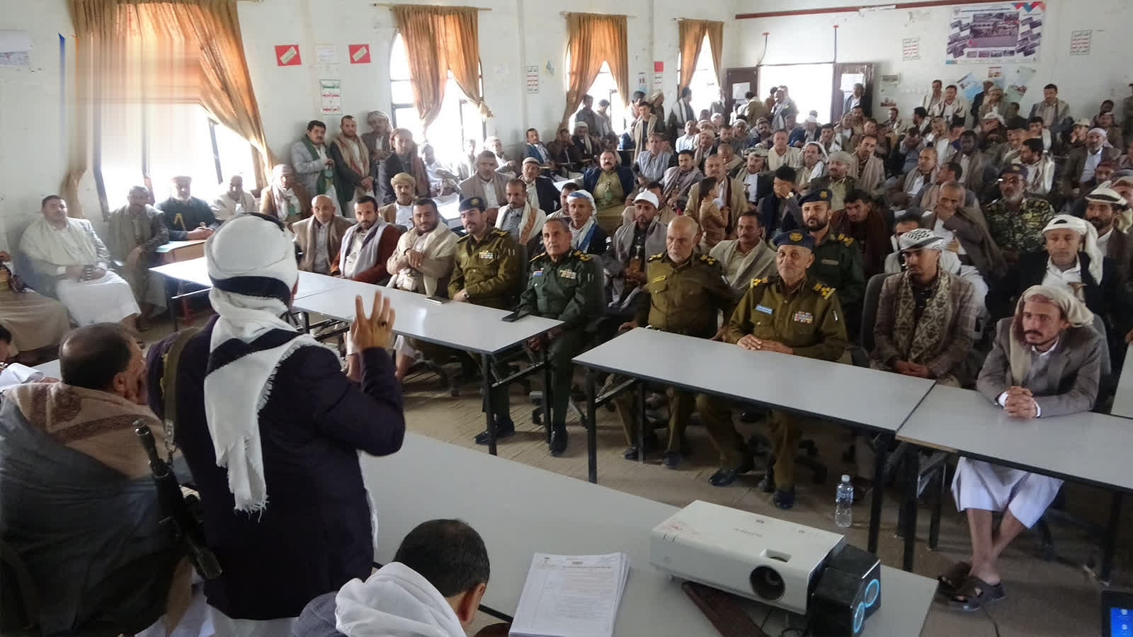 لقاء موسع لمناقشة تنفيذ الدورات الصيفية في بني الحارث