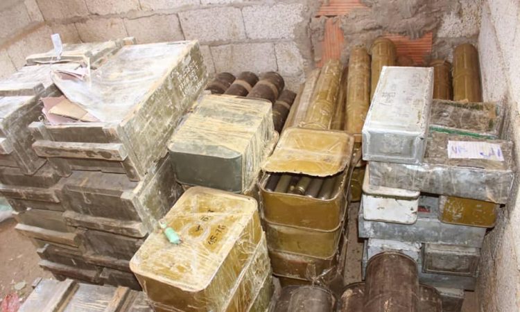 سقوط قتلى وجرحى في عملية نهب شحنة أسلحة سعودية وسط لحج