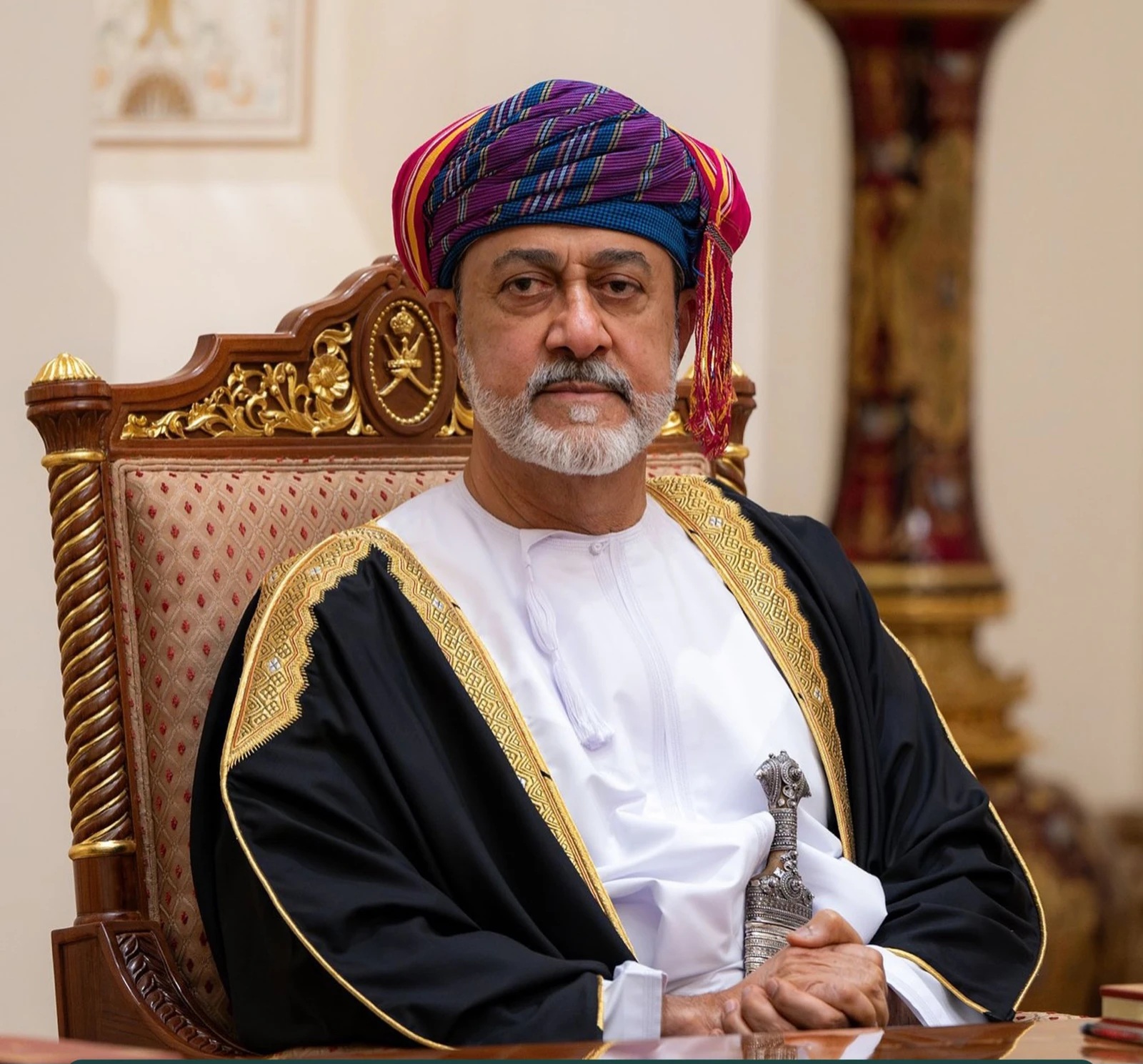 سلطان عمان يؤكد في اتصالات مع عدد من الزعماء على أهمية الوقف الفوري للتصعيد العسكري