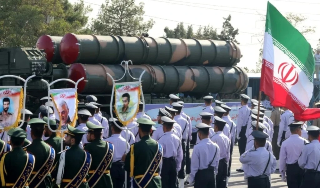 الحرس الثوري يكشف تفاصيل المرحلة الثانية من الموجة 89 ويؤكد استهداف قواعد أمريكية وأهداف إسرائيلية