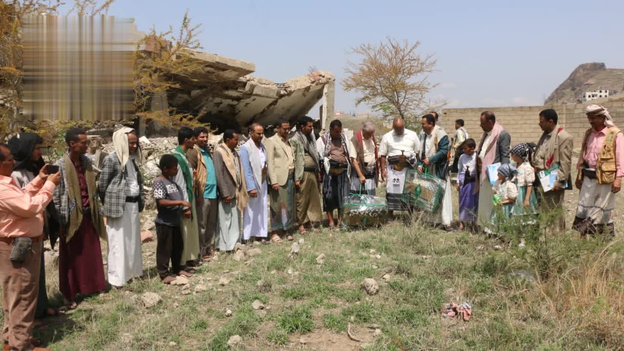 زيارات ميدانية لأسر الشهداء في صالة بتعز