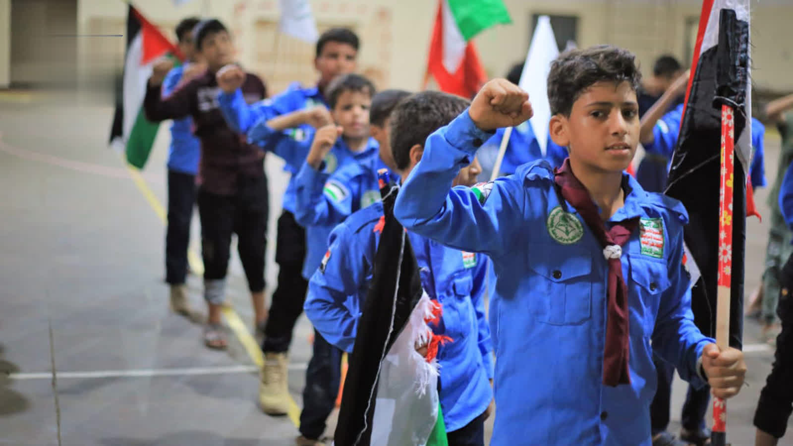 مسير كشفي لطلاب الدورات الصيفية إلى جامعة الحديدة