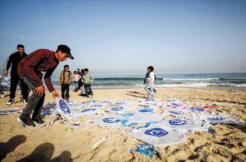 طائرات ورقية بأسماء أيتام غزة.. محاولة لاستعادة طفولة أنهكتها الإبادة