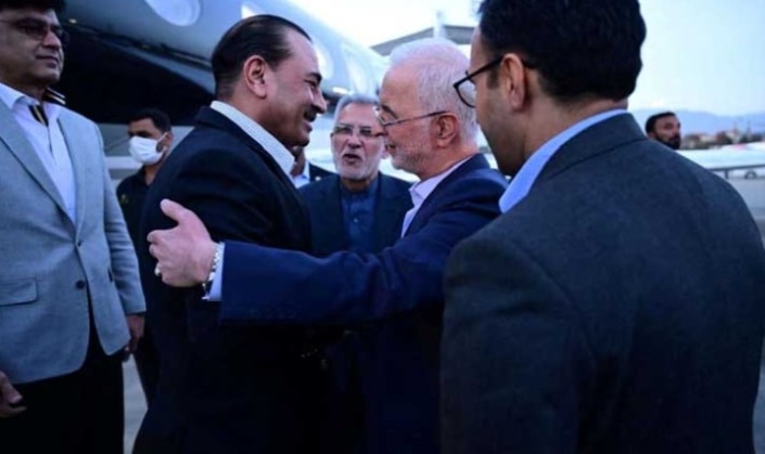 قائد الجيش الباكستاني يلتقي مع وزير خارجية إيران في طهران