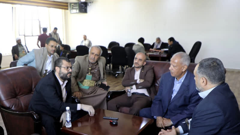 اجتماع يناقش تنفيذ مشروع المدينة الطبية وتخصيص أراضٍ لمراكز علاجية تخصصية