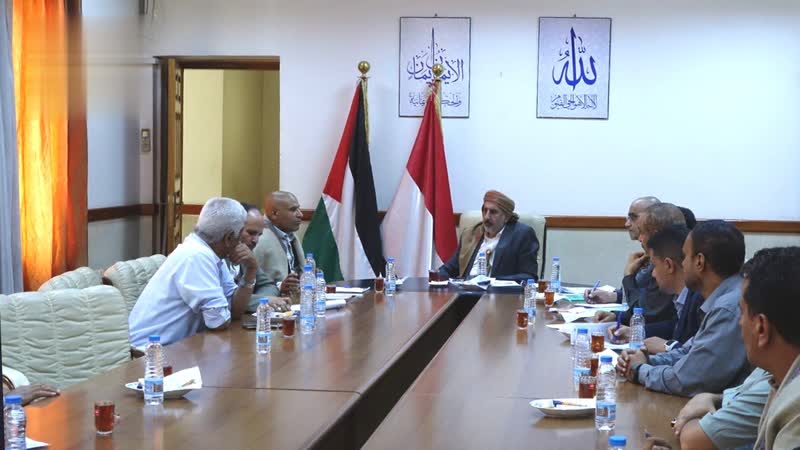 وزير النفط يناقش آليات تطبيق مدونة السلوك الوظيفي في الوزارة ووحداتها
